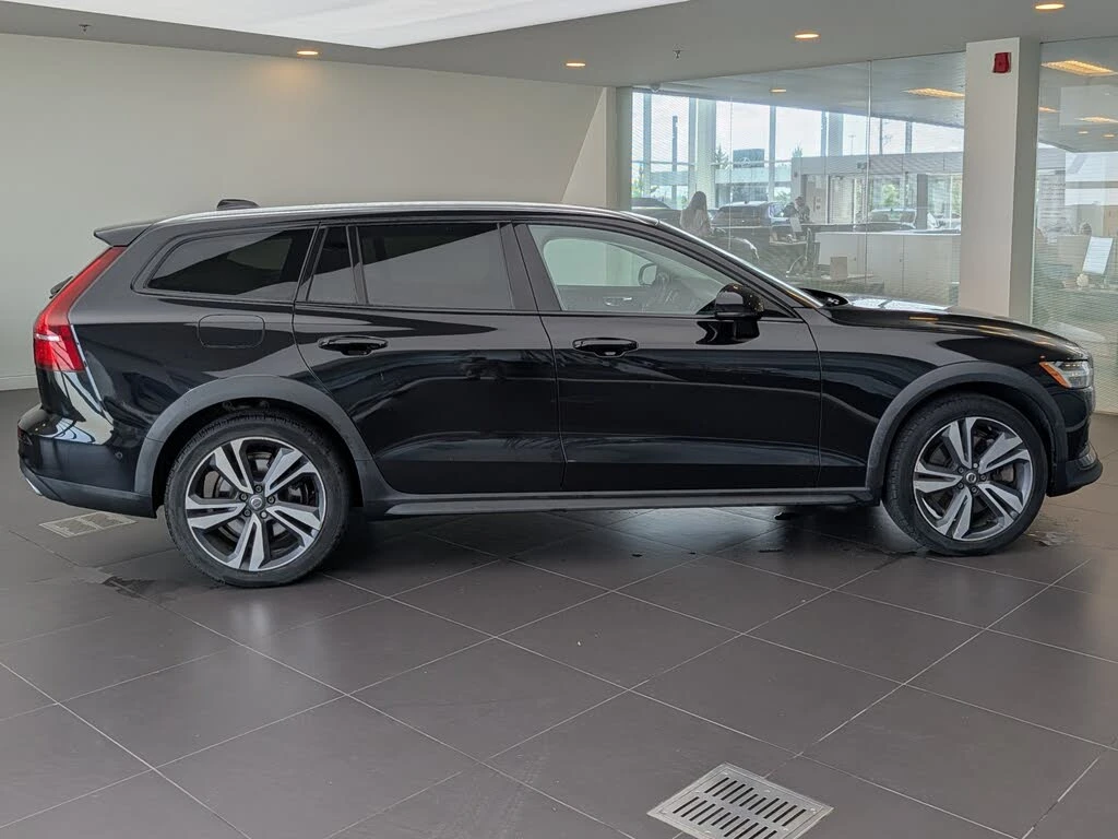 Volvo V60 Cross Country T5 AWD * ПОДГРЕВИ * 360, снимка 3 - Автомобили и джипове - 55942118