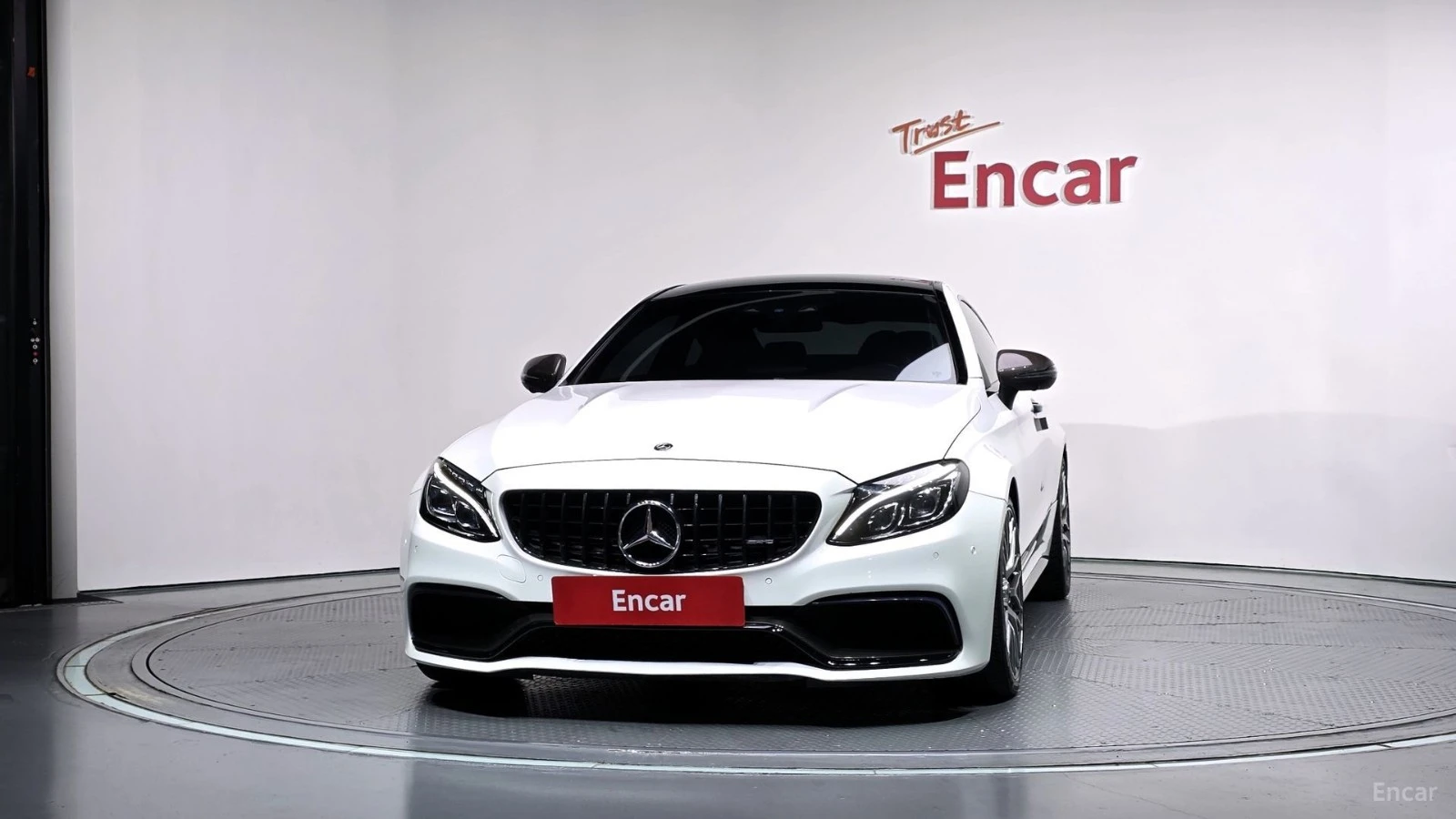 Mercedes-Benz C 63 AMG BUCKET SEATS| AMG EXHAUST| HEADS UP| 360, снимка 3 - Автомобили и джипове - 56113427