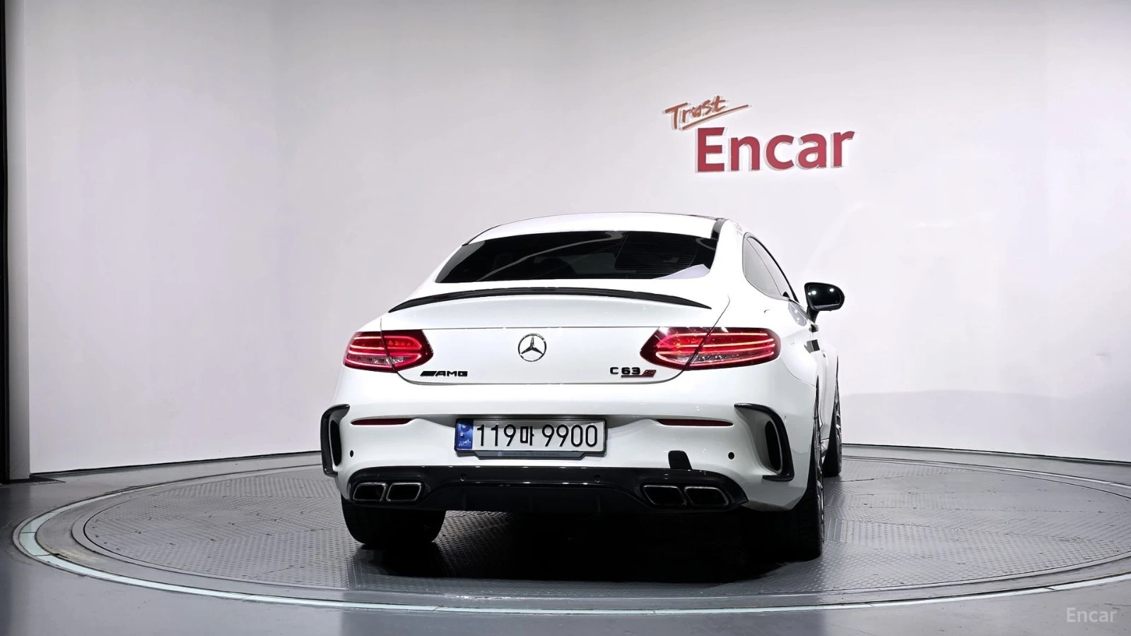Mercedes-Benz C 63 AMG BUCKET SEATS| AMG EXHAUST| HEADS UP| 360, снимка 4 - Автомобили и джипове - 56113427