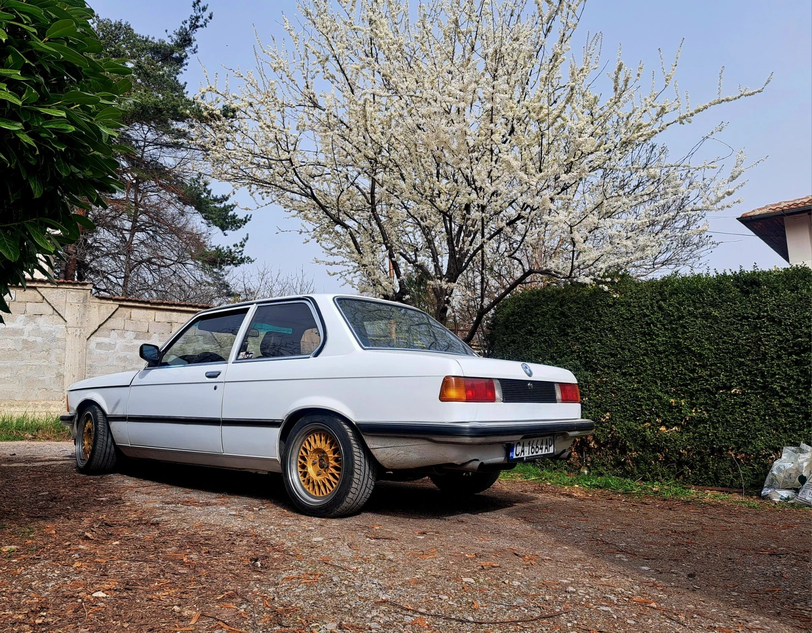 BMW 320 E21, снимка 5 - Автомобили и джипове - 56493729