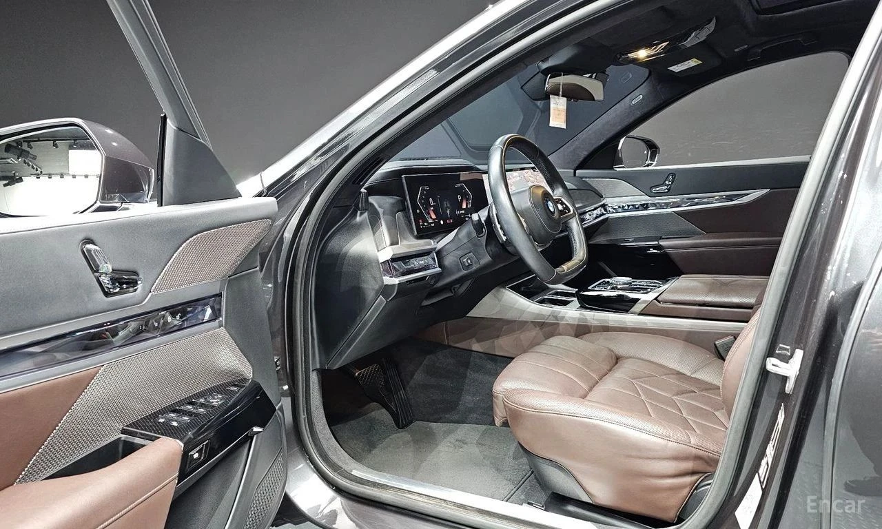 BMW 740, снимка 10 - Автомобили и джипове - 56689705