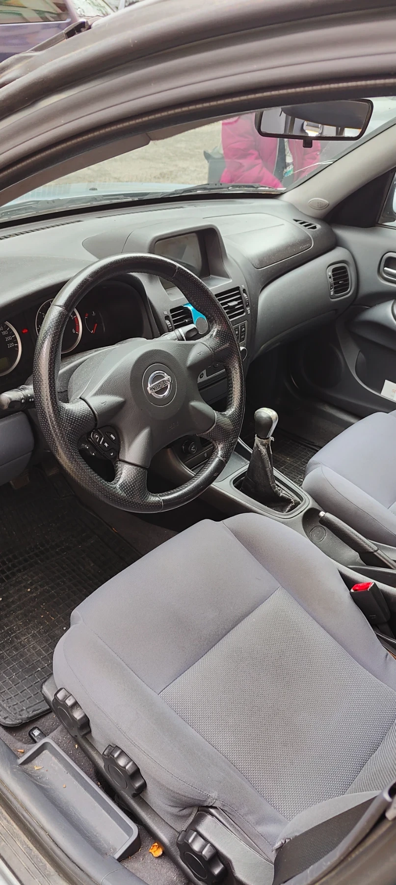 Nissan Almera 2.2dci, снимка 7 - Автомобили и джипове - 56747494