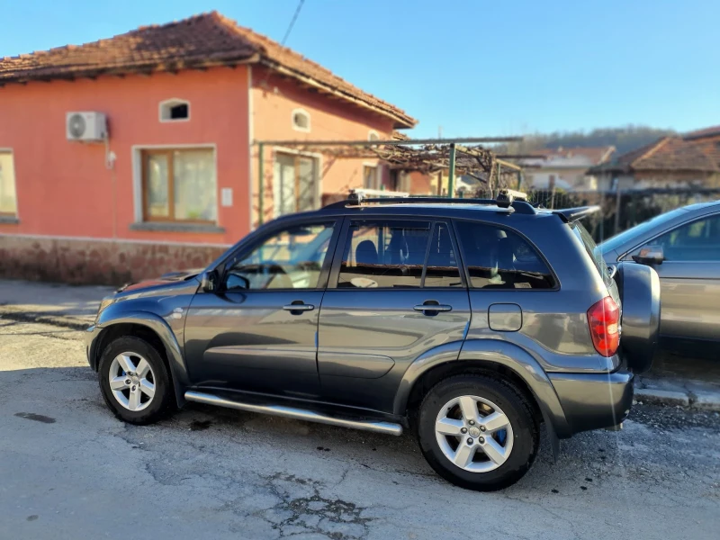 Toyota Rav4 4D4, снимка 6 - Автомобили и джипове - 48090716