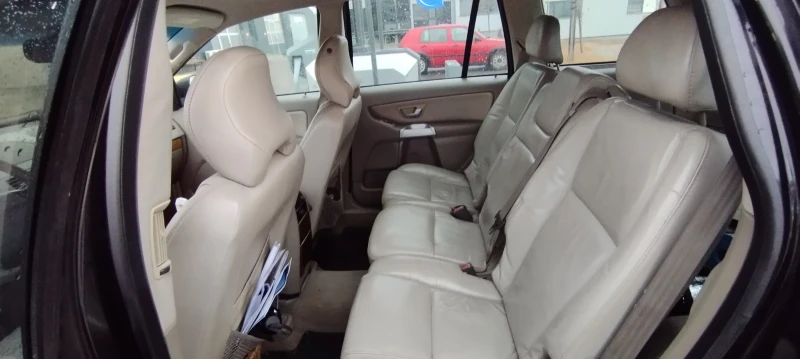 Volvo Xc90 2.4 AWD, снимка 14 - Автомобили и джипове - 48175067