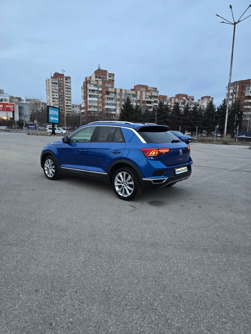 VW T-Roc 4Motion* Панорама* Digital, снимка 2 - Автомобили и джипове - 48468328