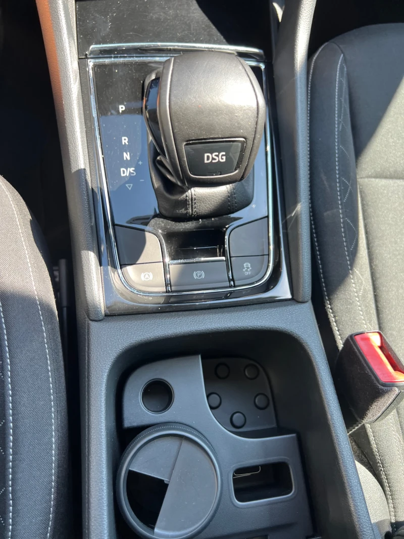 Skoda Karoq Ambition , снимка 16 - Автомобили и джипове - 51396998