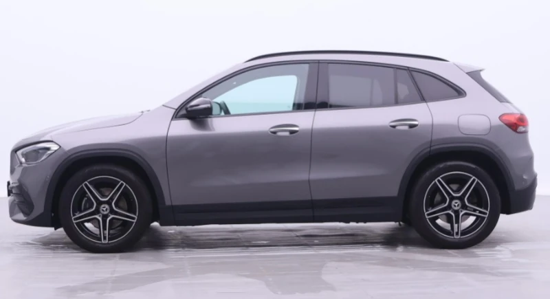 Mercedes-Benz GLA 220 d 4Matic AMG line, снимка 3 - Автомобили и джипове - 52477476