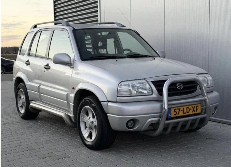 Suzuki Grand vitara 2.0 128 Автомат, снимка 3 - Автомобили и джипове - 53125036