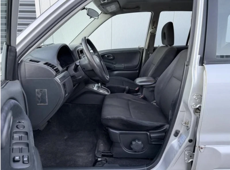 Suzuki Grand vitara 2.0 128 Автомат, снимка 10 - Автомобили и джипове - 53125036