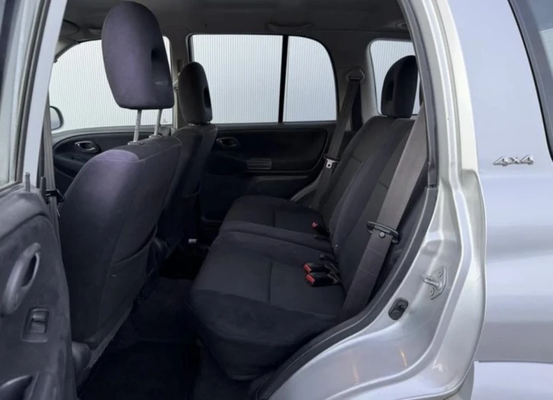 Suzuki Grand vitara 2.0 128 Автомат, снимка 11 - Автомобили и джипове - 53125036