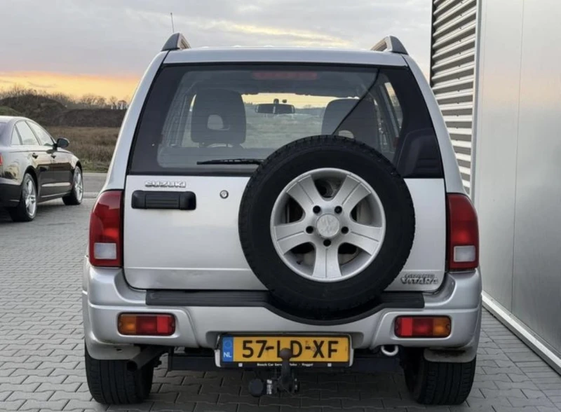 Suzuki Grand vitara 2.0 128 Автомат, снимка 6 - Автомобили и джипове - 53125036