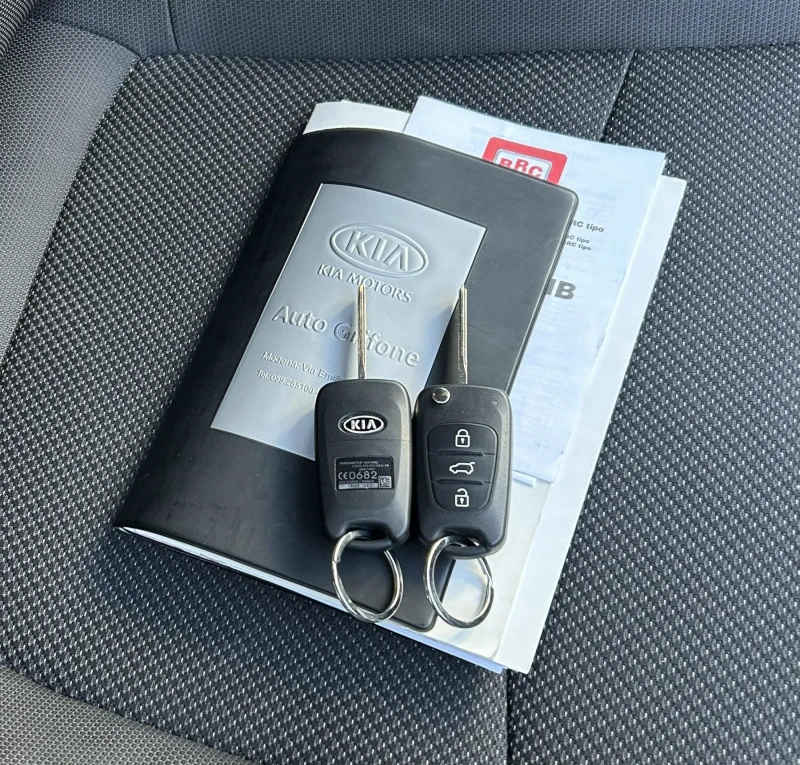 Kia Sorento 2.4i - LPG BRC, снимка 13 - Автомобили и джипове - 53390485