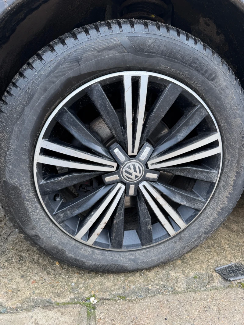 VW Tiguan 2.0tdi dsg, снимка 12 - Автомобили и джипове - 53397024