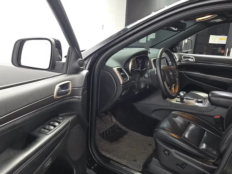 Jeep Cherokee 3.6 Limited - CAMO 30% ABAHC, снимка 10 - Автомобили и джипове - 55941620