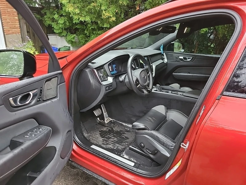 Volvo XC60 R Design  CARFAX, снимка 16 - Автомобили и джипове - 56009946