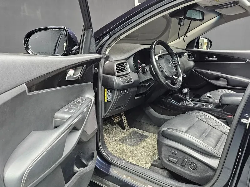 Kia Sorento 2.2 CRDI 4WD - САМО 30% АВАНС, снимка 10 - Автомобили и джипове - 56017295