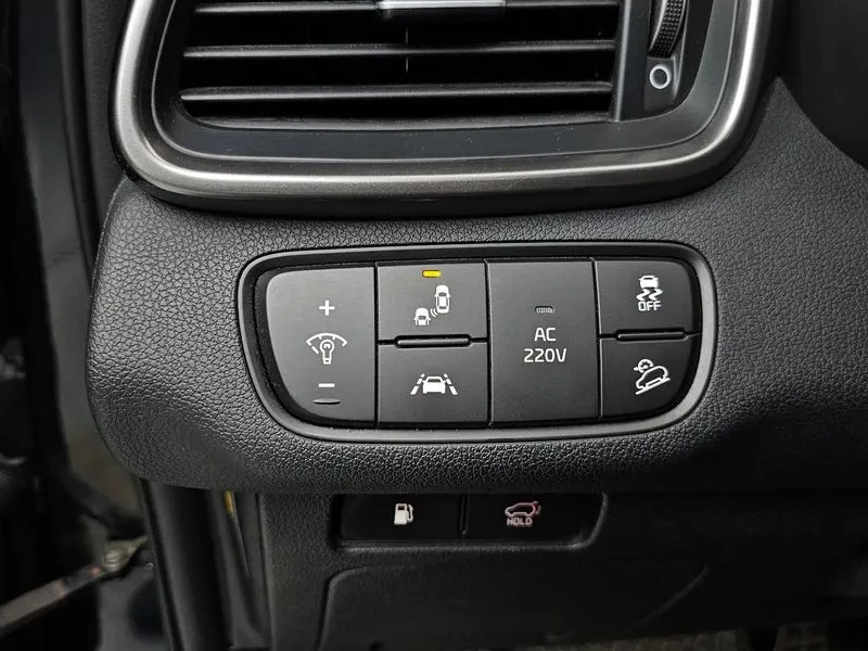 Kia Sorento 2.2 CRDI 4WD - САМО 30% АВАНС, снимка 16 - Автомобили и джипове - 56017295