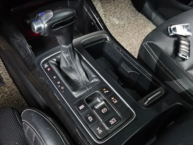 Kia Sorento 2.2 CRDI 4WD - САМО 30% АВАНС, снимка 9 - Автомобили и джипове - 56017295