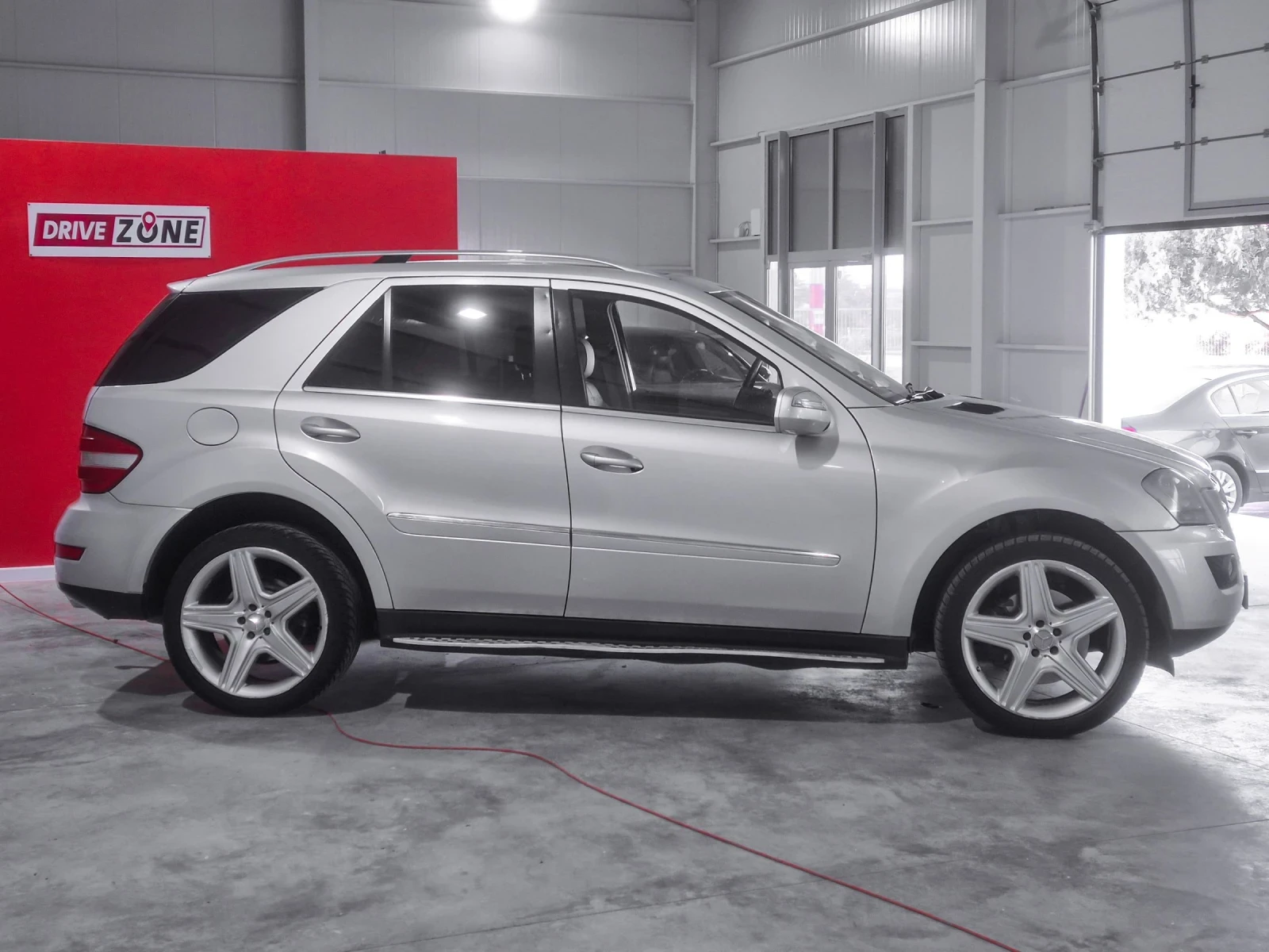 Mercedes-Benz ML 420 CDI 4MATIC Надува - изображение 2