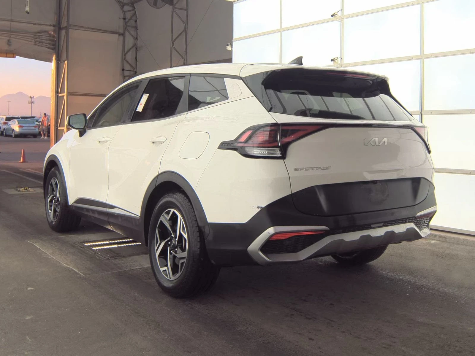 Kia Sportage LX - изображение 5