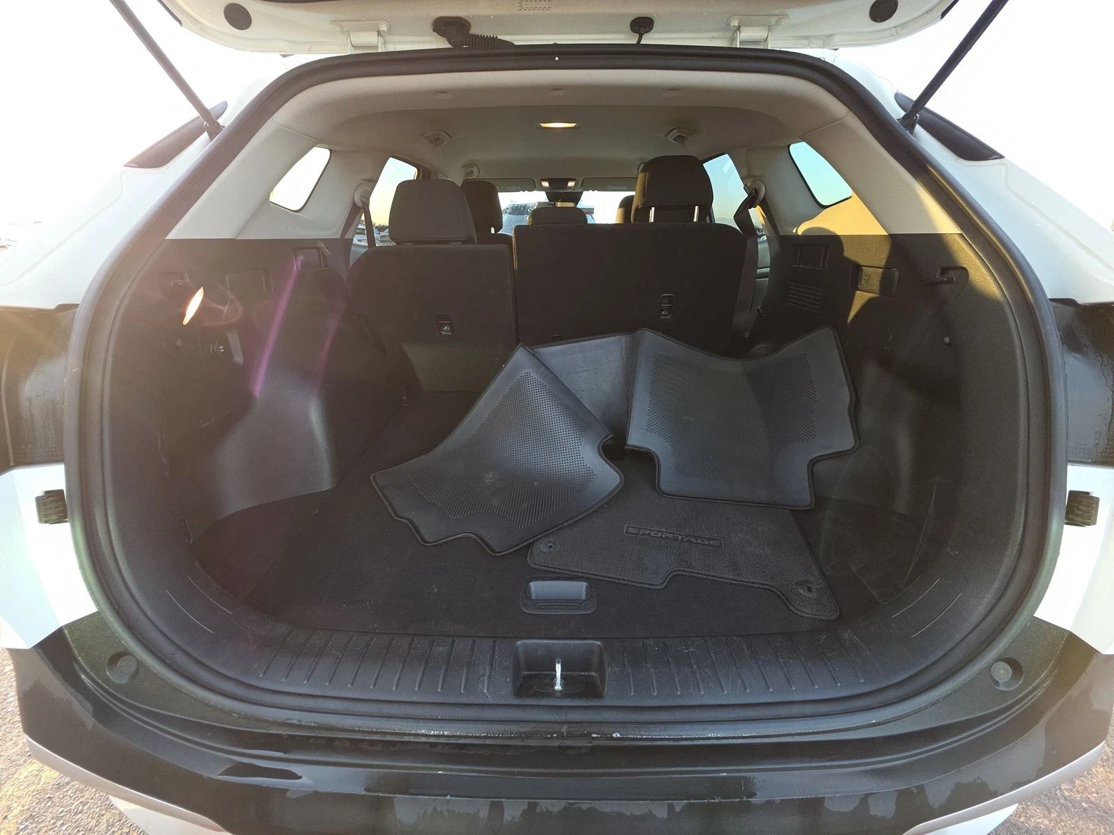 Kia Sportage LX - изображение 6