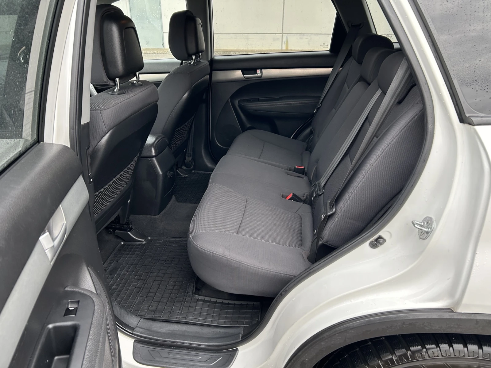 Kia Sorento 2.4i LPG-BRC, снимка 10 - Автомобили и джипове - 53390485