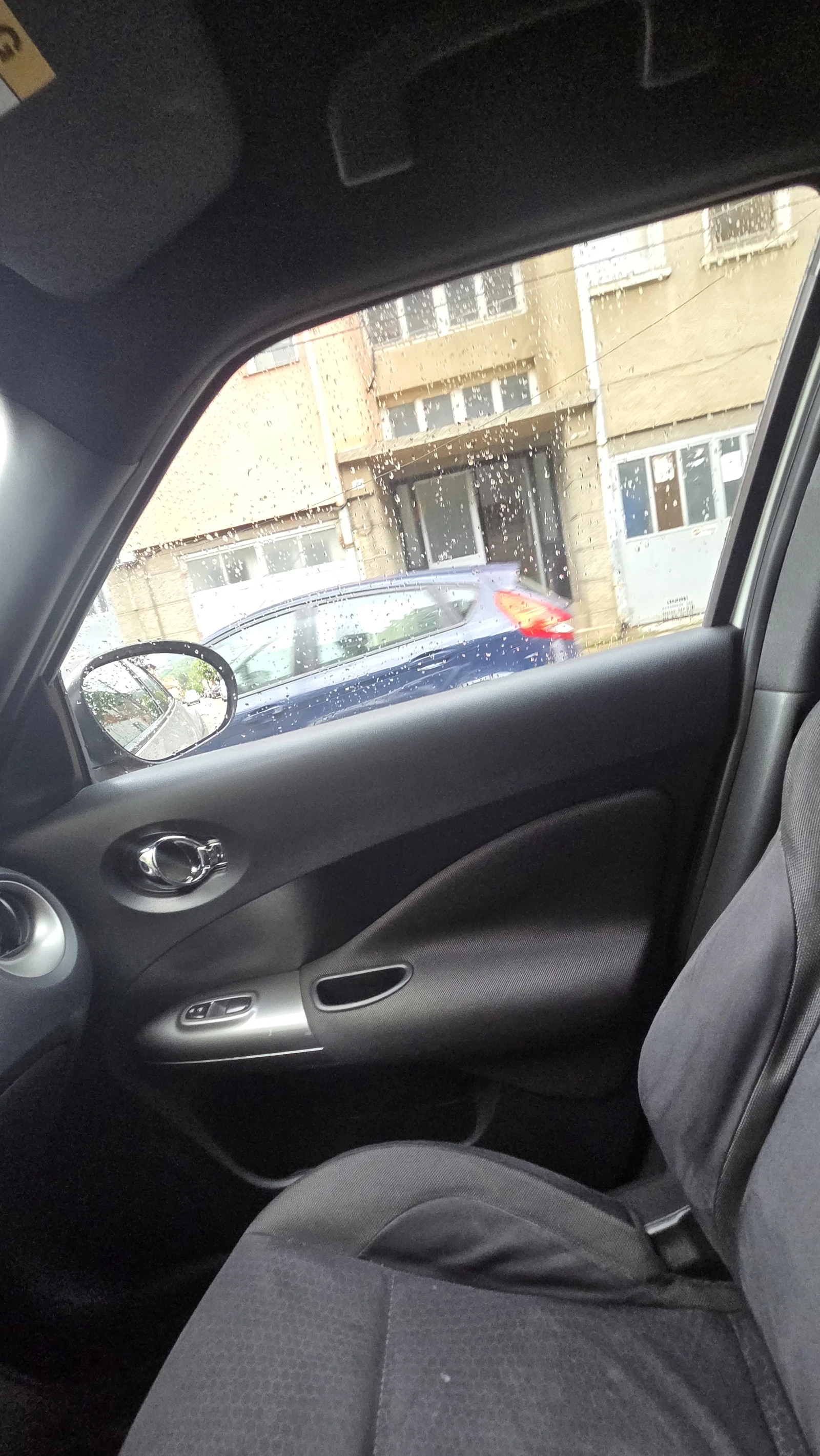 Nissan Juke, снимка 7 - Автомобили и джипове - 54341514