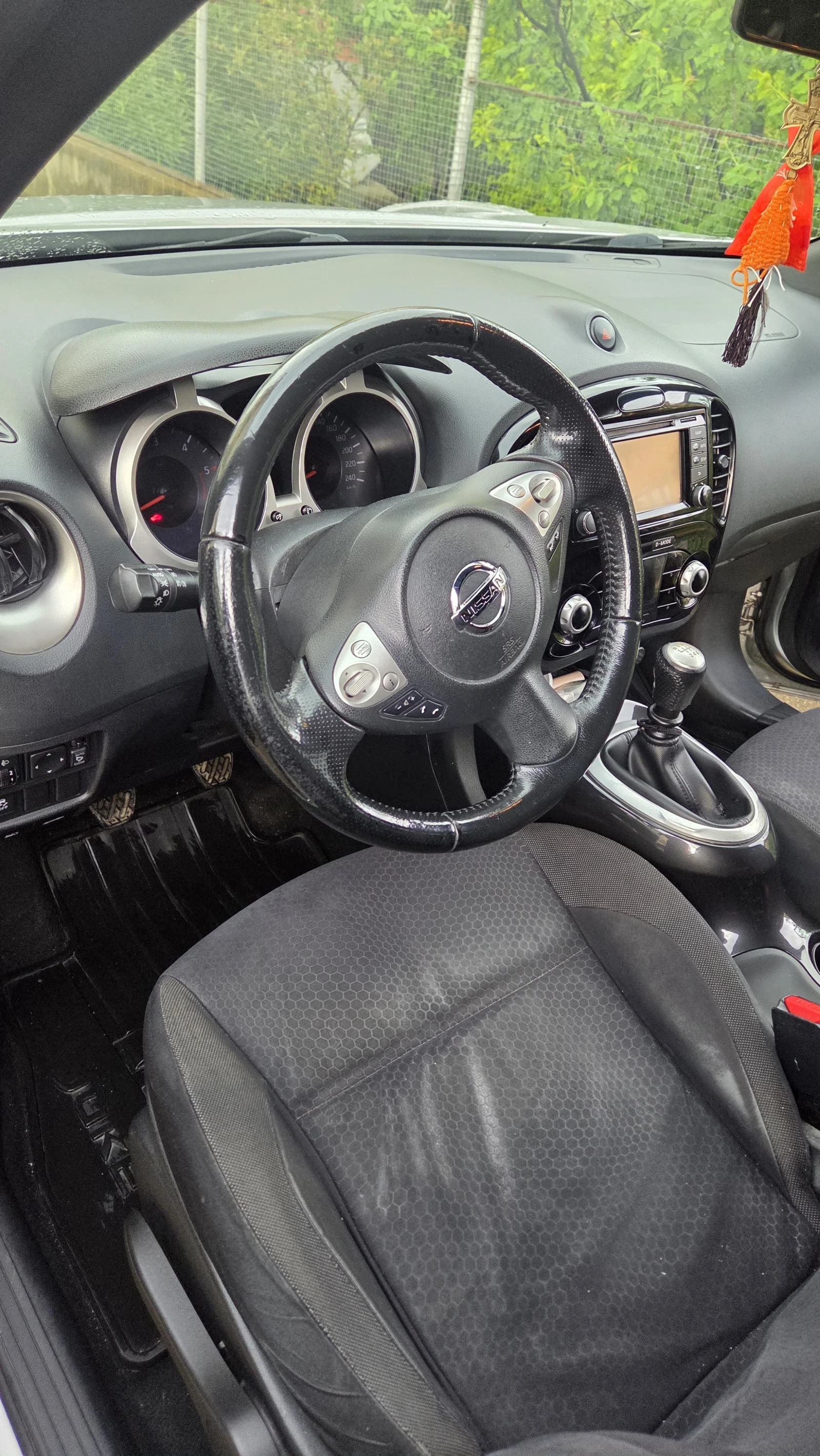 Nissan Juke, снимка 16 - Автомобили и джипове - 54341514