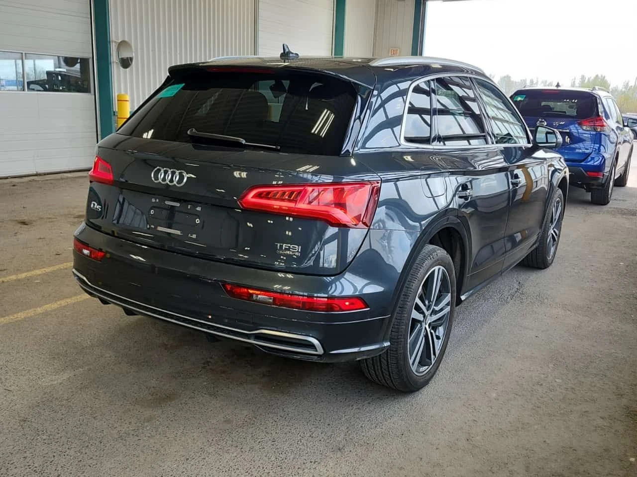 Audi Q5 S LINE/TECHNIK/CARFAX/360 KAM/2 КЛЮЧА/ПОДГРЕВ/ПАНО, снимка 3 - Автомобили и джипове - 54417233