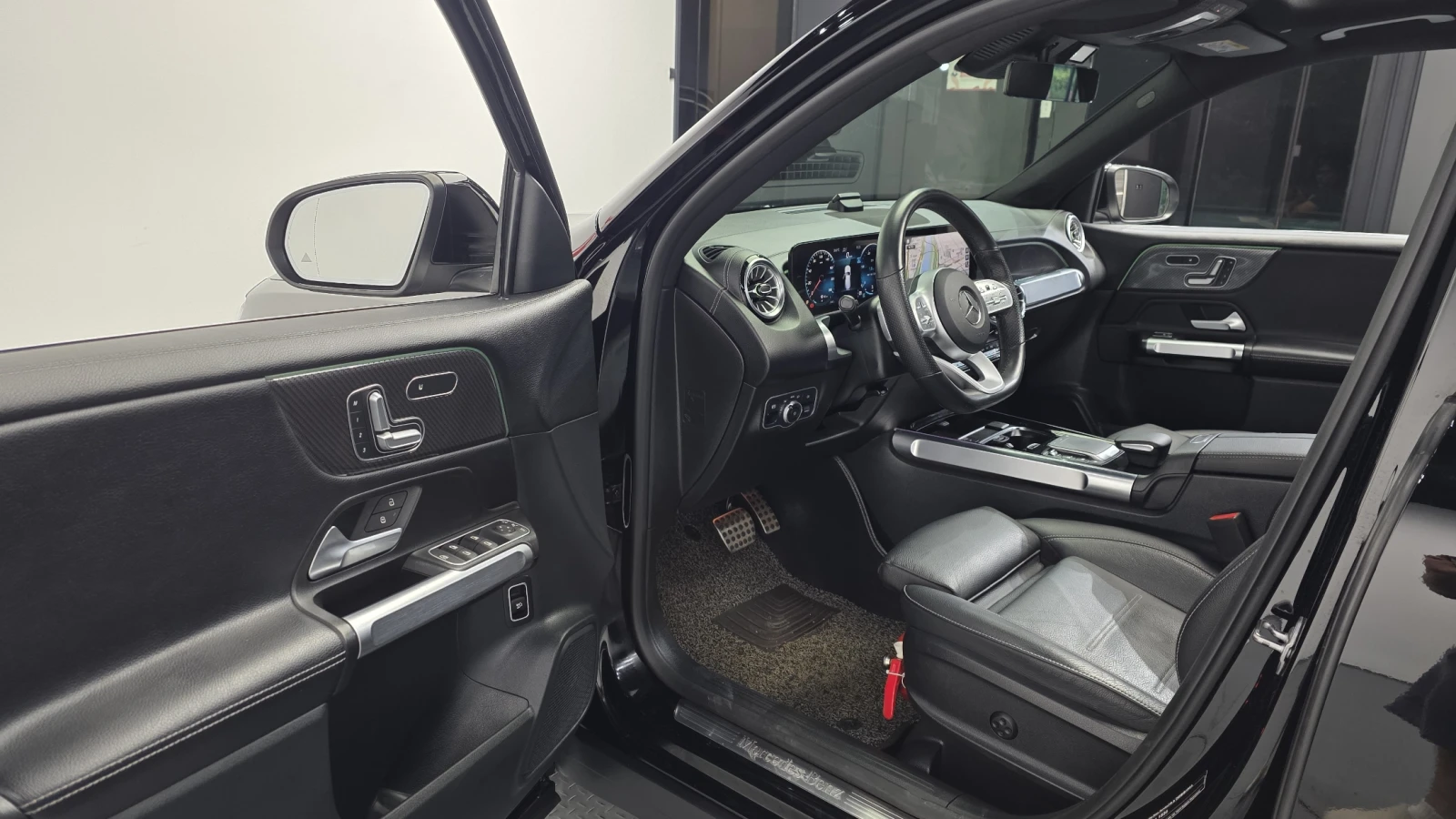 Mercedes-Benz GLB 250 ЕЛ. БАГАЖНИК* BLIND SPOT* ЛЮК* КРАЙНА ЦЕНА, снимка 10 - Автомобили и джипове - 55496198