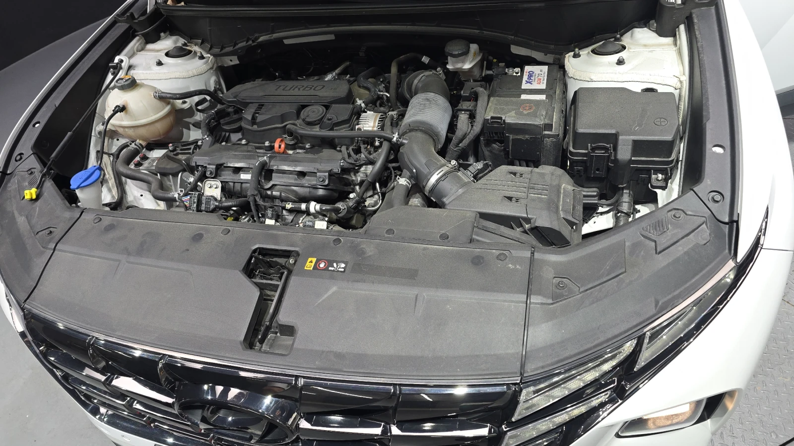 Hyundai Tucson 1.6T Premium* ПОДГРЕВ ВОЛАН* КРАЙНА ЦЕНА, снимка 6 - Автомобили и джипове - 55594530
