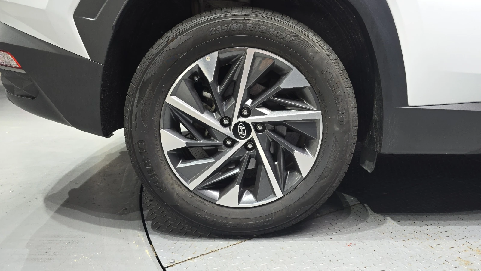 Hyundai Tucson 1.6T Premium* ПОДГРЕВ ВОЛАН* КРАЙНА ЦЕНА, снимка 5 - Автомобили и джипове - 55594530