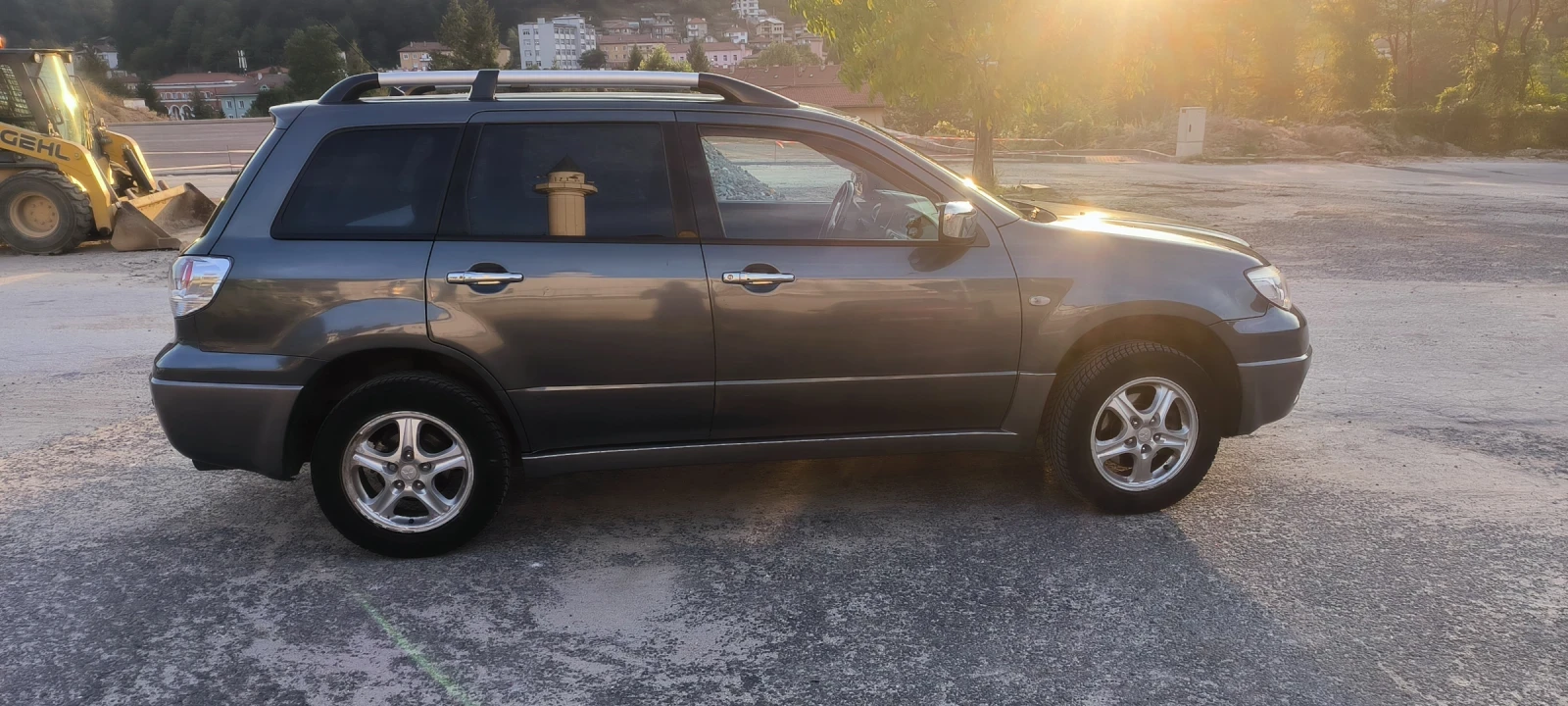 Mitsubishi Outlander, снимка 4 - Автомобили и джипове - 55967883