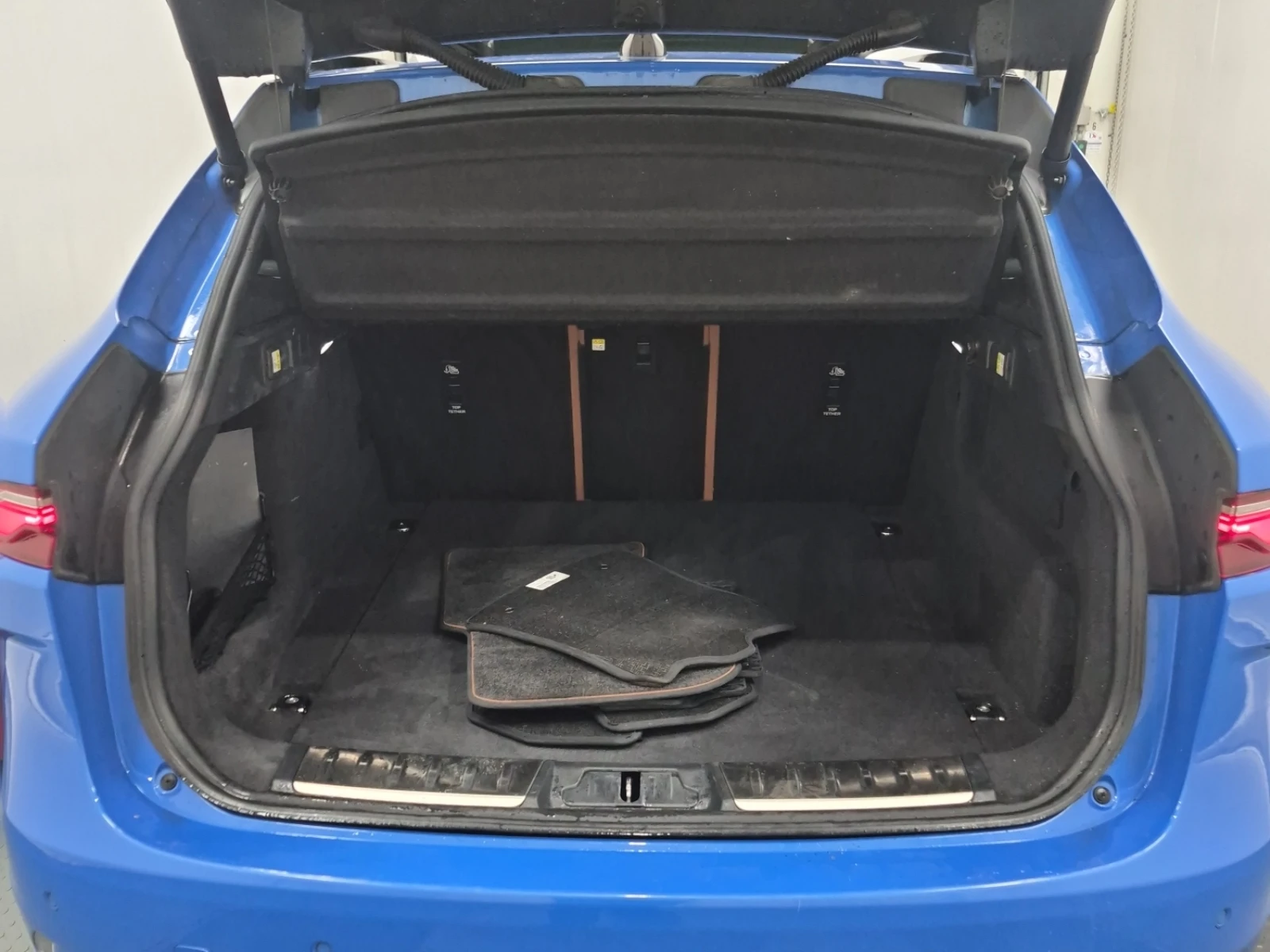 Jaguar F-PACE SVR* 550HP* FULL  HEATED SEATS* COOLED SEATS* REVE | Mobile.bg � ����������� 12