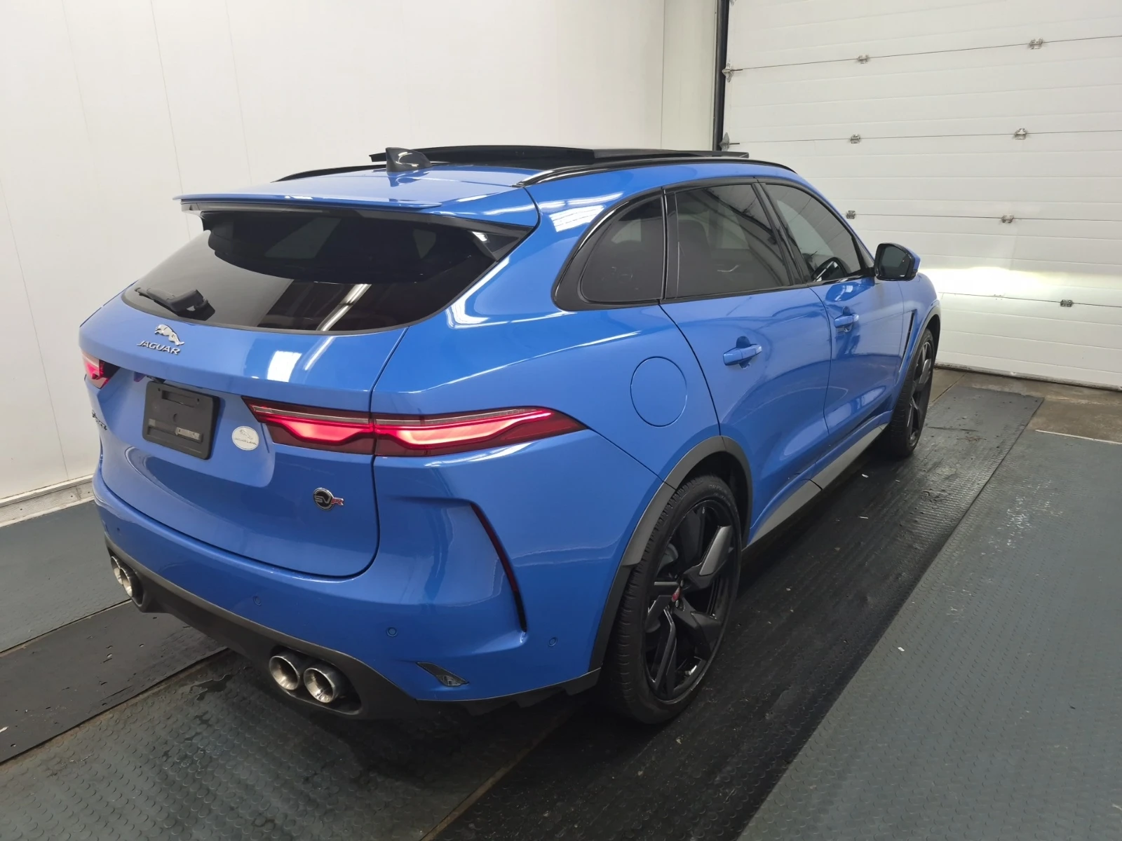Jaguar F-PACE SVR* 550HP* FULL  HEATED SEATS* COOLED SEATS* REVE | Mobile.bg � ����������� 16