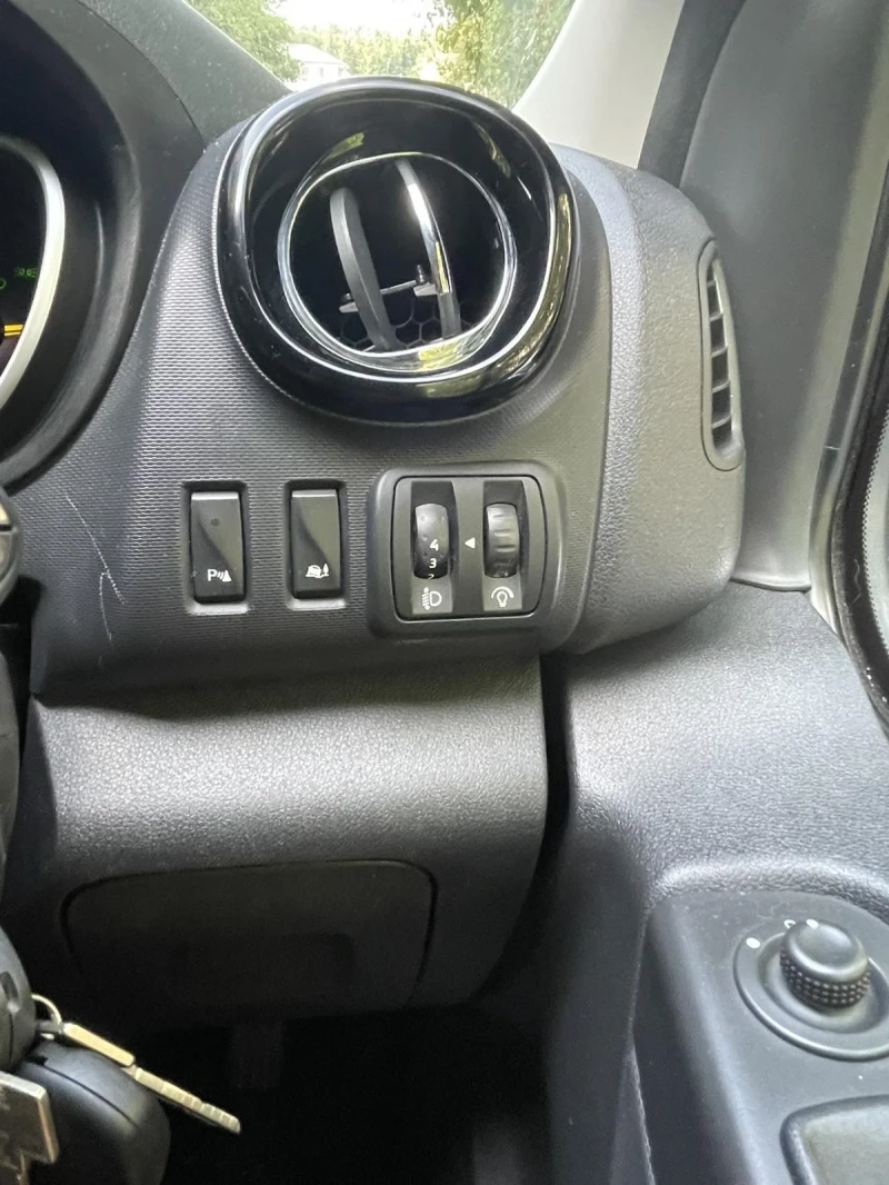 Opel Vivaro, снимка 13 - Бусове и автобуси - 47428343