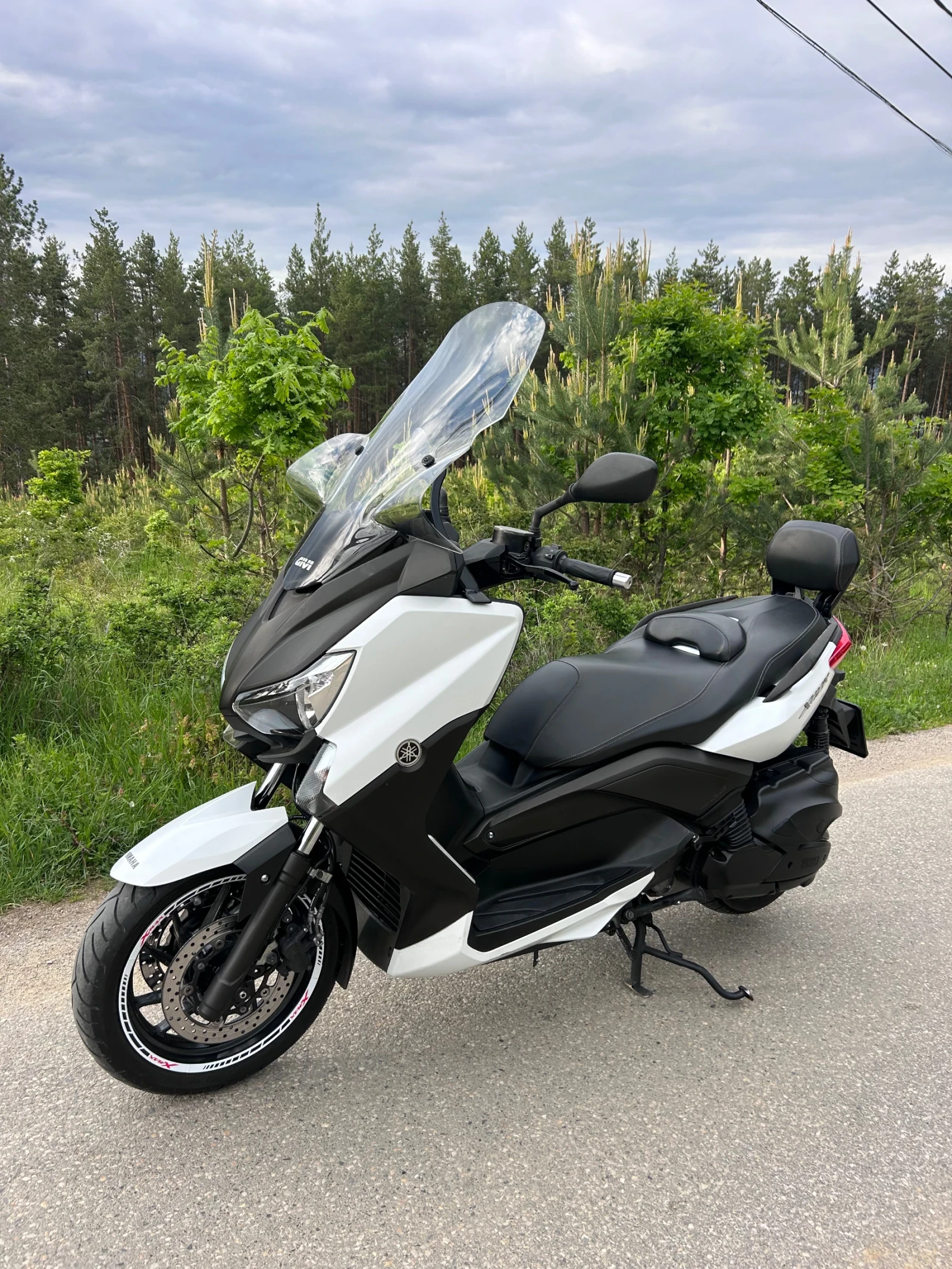 Yamaha X-max 400