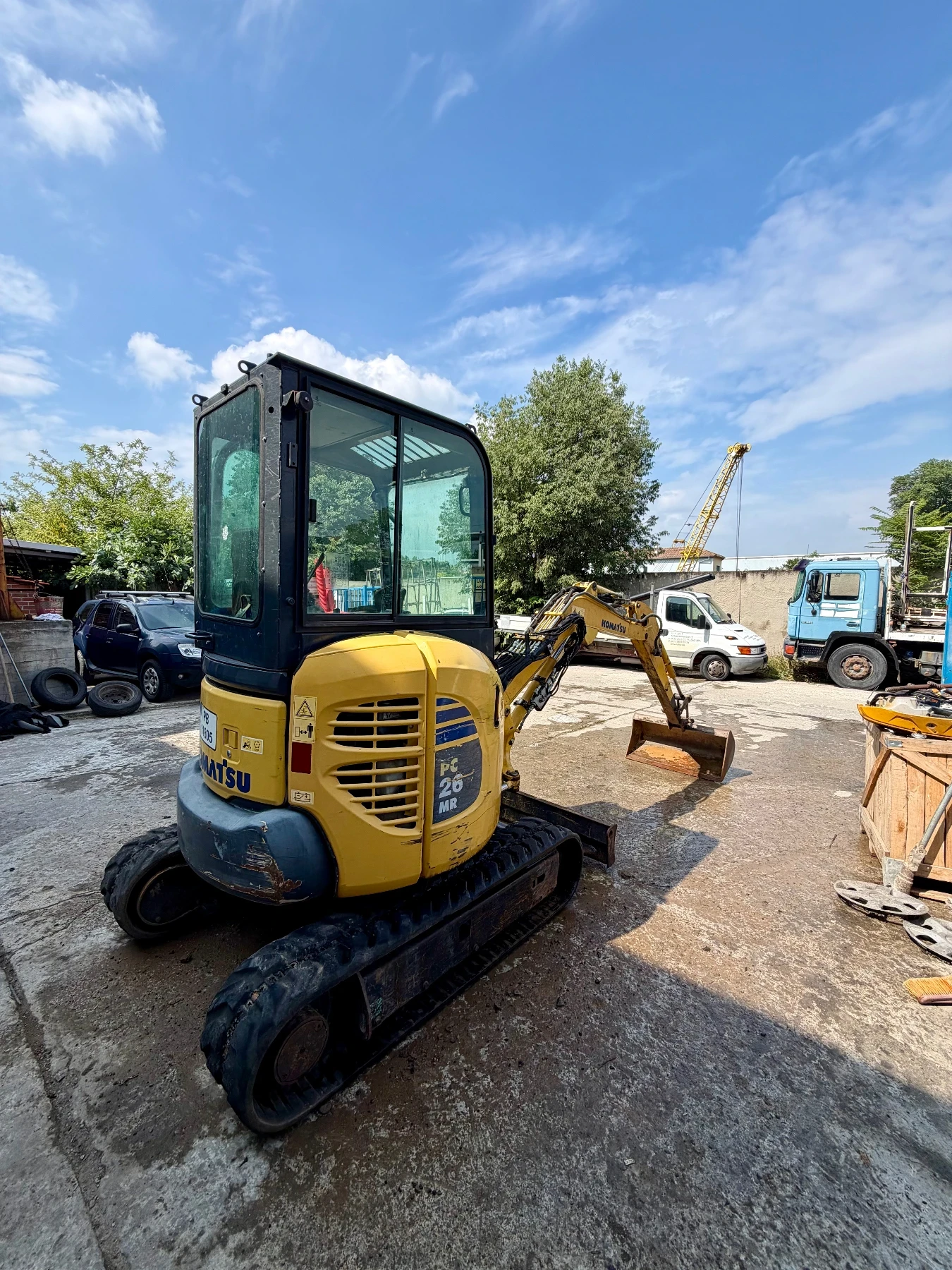 Багер Komatsu Komatsu PC26 MR-2 , 2, 6 тона