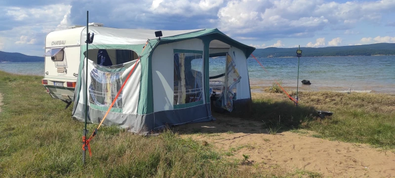 Каравана Chateau 400