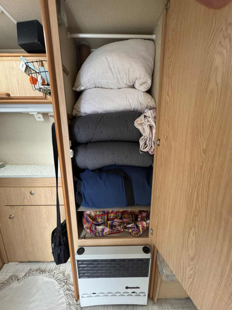 Каравана Chateau 400, снимка 13 - Каравани и кемпери - 52702072