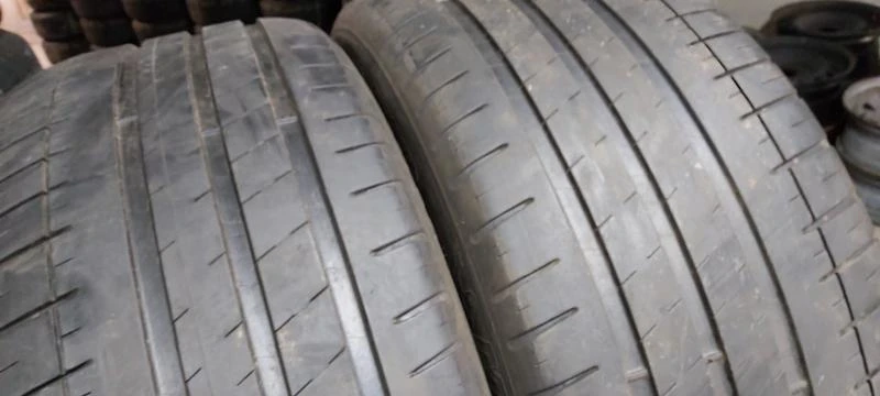 Гуми Летни 235/40R18, снимка 2 - Гуми и джанти - 30388303