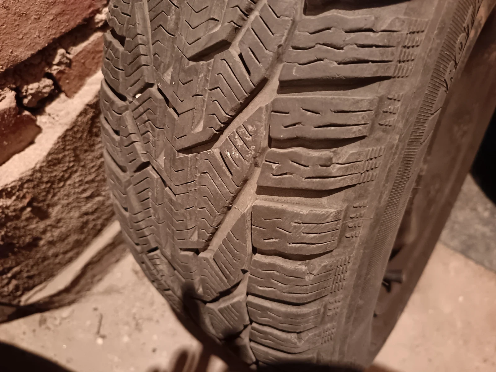    215/55R16 | Mobile.bg   2
