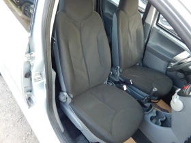 Toyota Aygo 1.0i, снимка 17