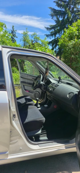 Suzuki Swift 4x4, снимка 11