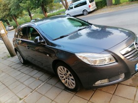 Opel Insignia, снимка 1 - Автомобили и джипове - 42183469