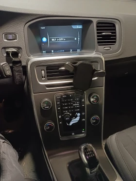 Обява за продажба на Volvo V60 2D D4 181кс ~17 800 лв. - изображение 4