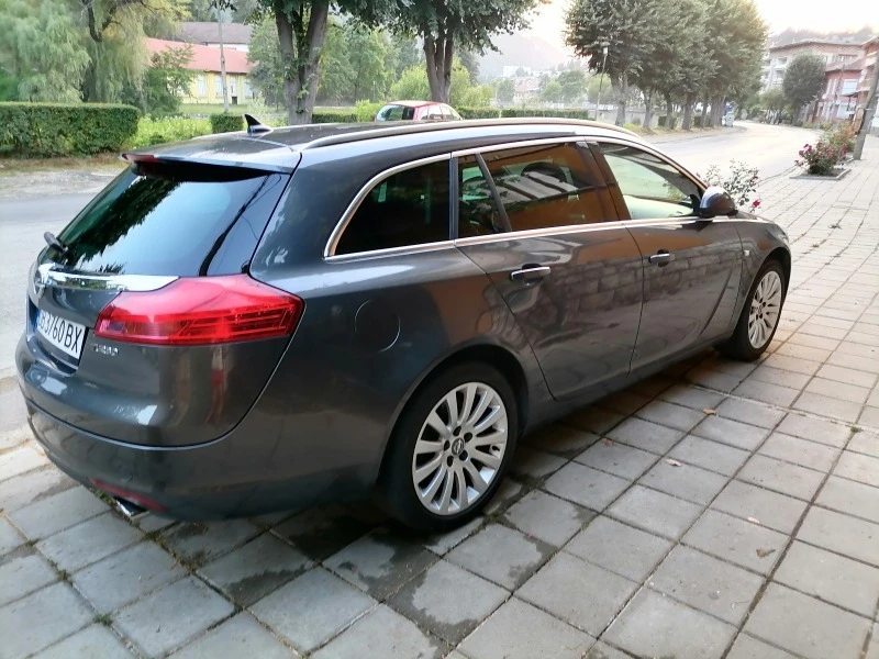 Opel Insignia СПЕШНО, снимка 9 - Автомобили и джипове - 42183469