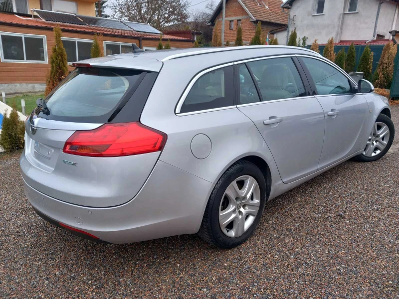 Opel Insignia 2.0CDTI-131PS* НАВИ* , снимка 5 - Автомобили и джипове - 47983500