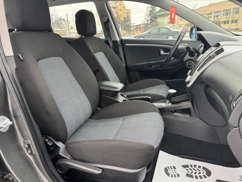 Kia Ceed 1.6Бензин/Автоматик/FaceLift, снимка 10 - Автомобили и джипове - 49183851