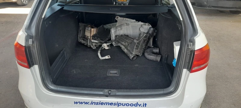 VW Passat 1.6, снимка 15 - Автомобили и джипове - 50408224